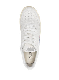 AUTRY Women Medalist Low 01 Leather Sneakers