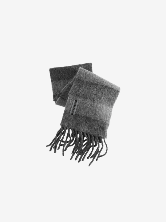Grey scarf, front view