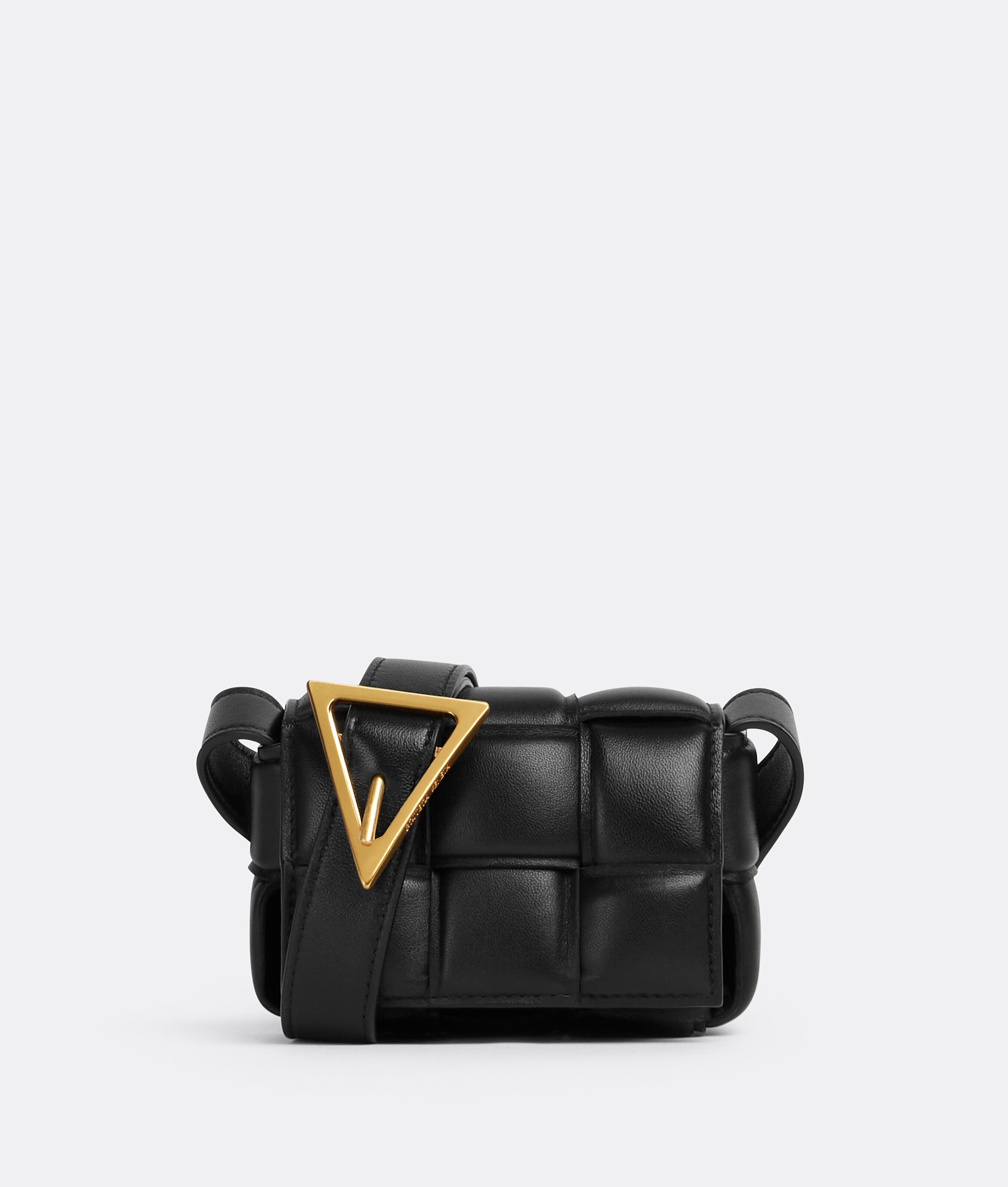 バッグ BOTTEGA VENETA CANDY CASSETTE PADDED BAG Padded Tech Cassette Small shoulder bag in black - Bottega