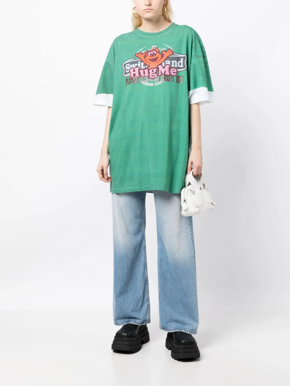 VETEMENTS Unisex Hug Me T-Shirt – Atelier New York