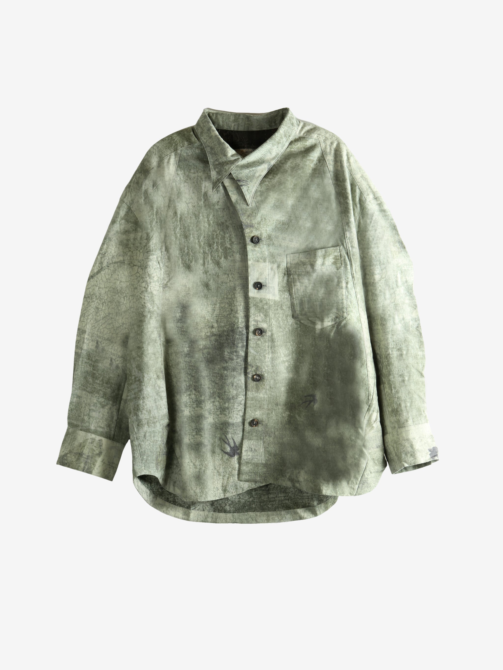 Green shirt, front view