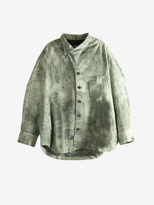 Green shirt, front view