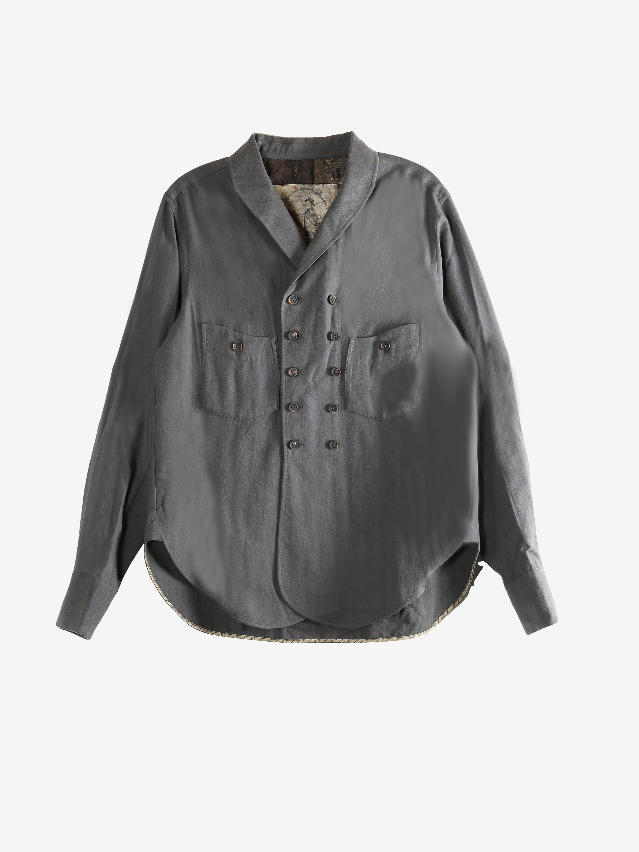 Grey shirt, front view