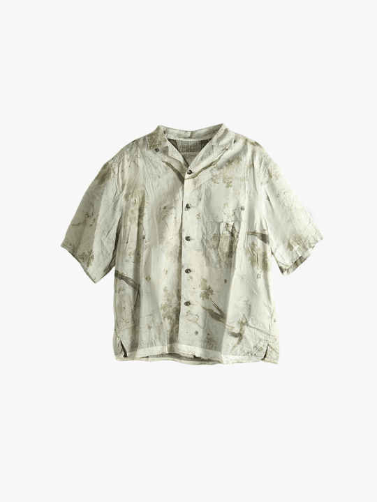 Green shirt, front view