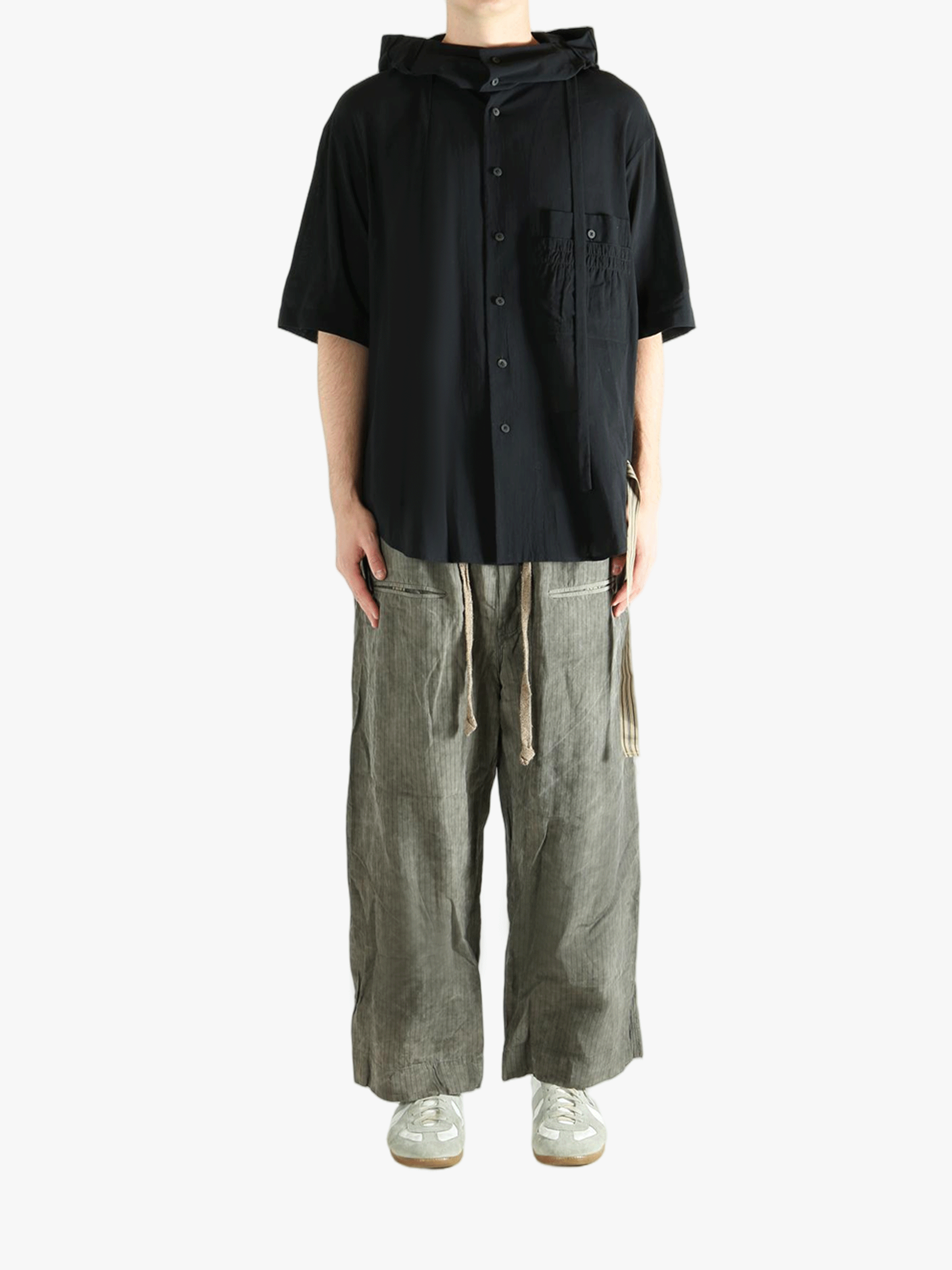Black shirt, full body view