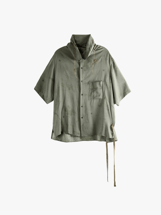 Grey shirt, front view