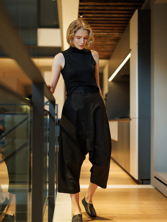 Black pants, full body view