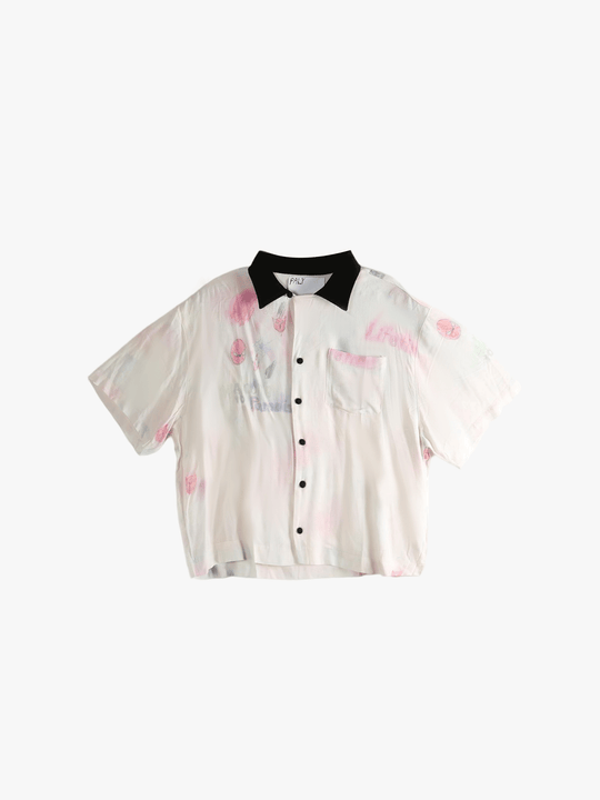 White shirt, front view