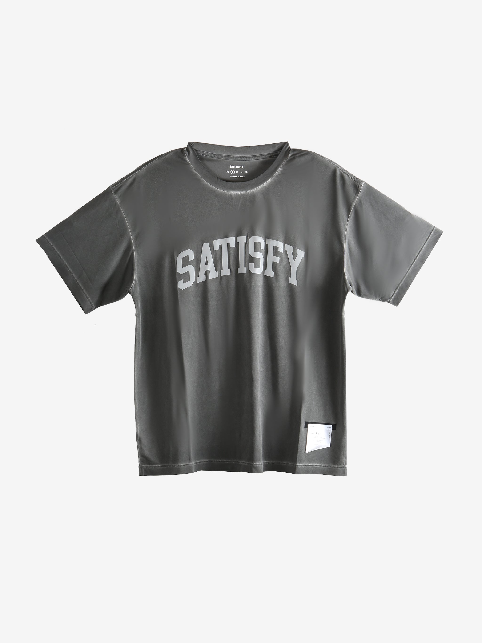 Black t-shirt,front view