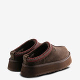 Brown shoes,back view