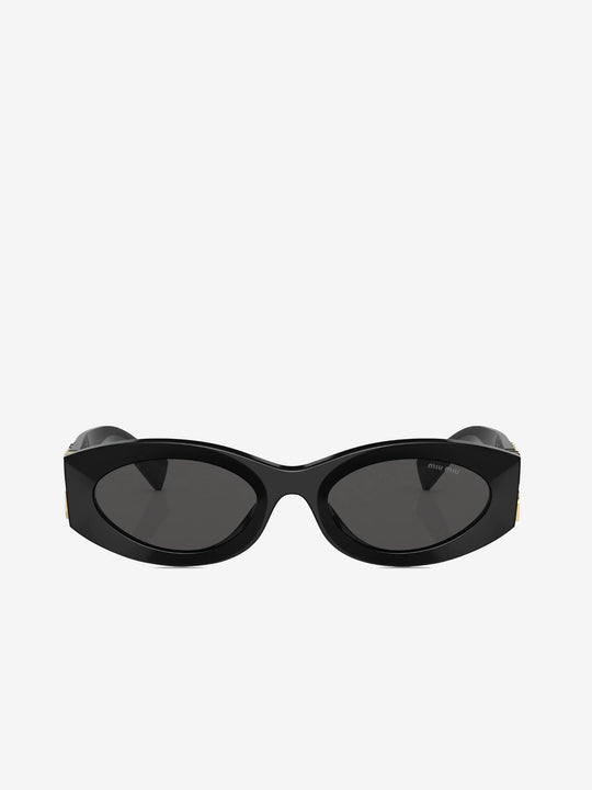 balck sunglasses, front view