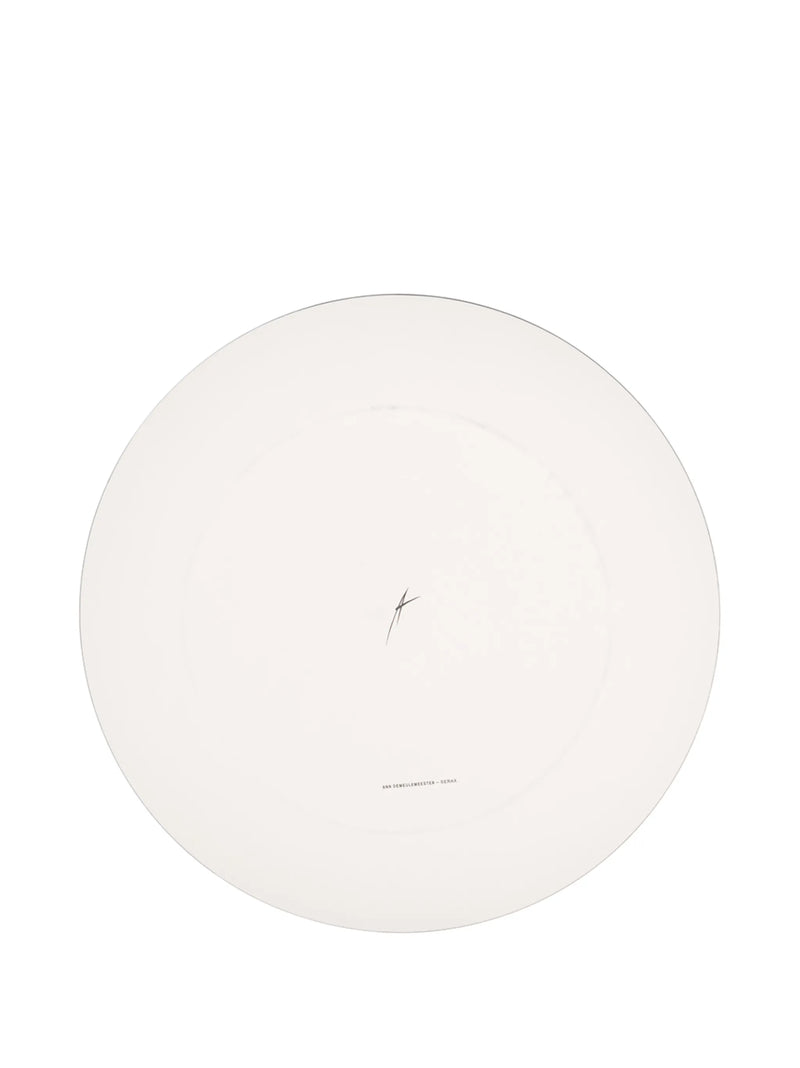 White plate, back view