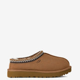 Brown shoes, front view