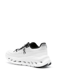 ON RUNNING - Women Cloudtilt Sneakers