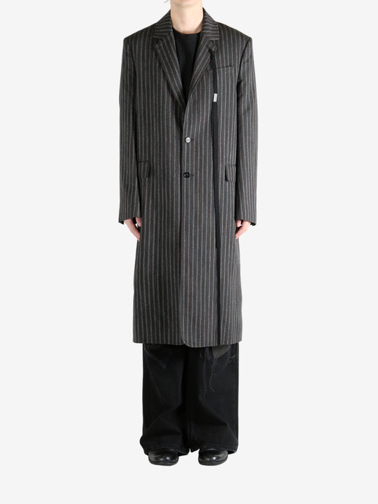 Black coat, full bdoy view