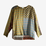 Yellow shirt,front view