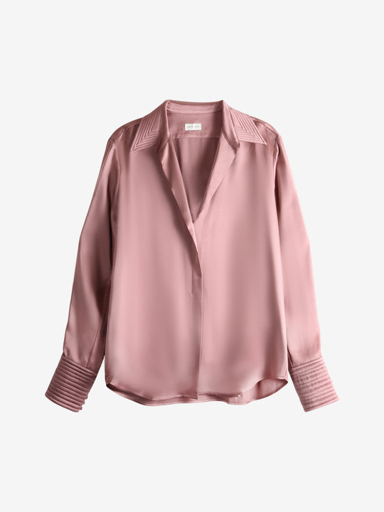 Pink shirt,front view