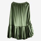 Green skirt,front view