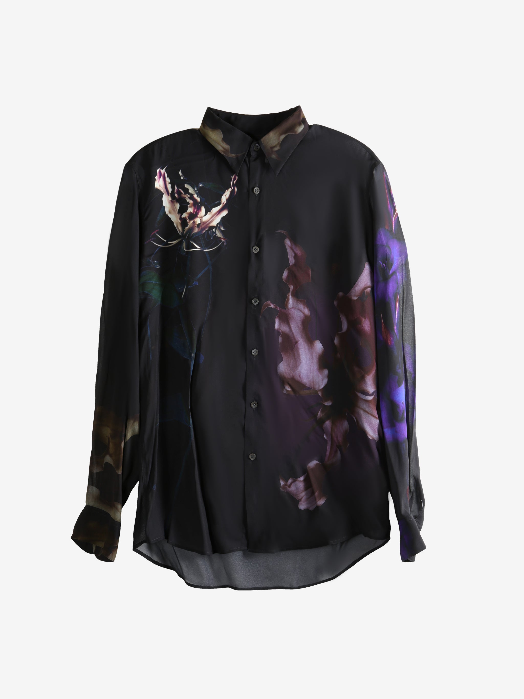 Black shirt, front view