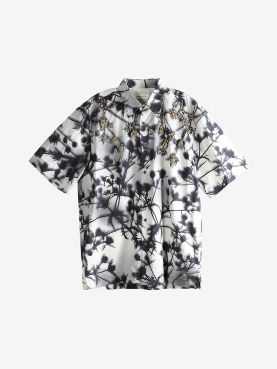 Black shirt, front view