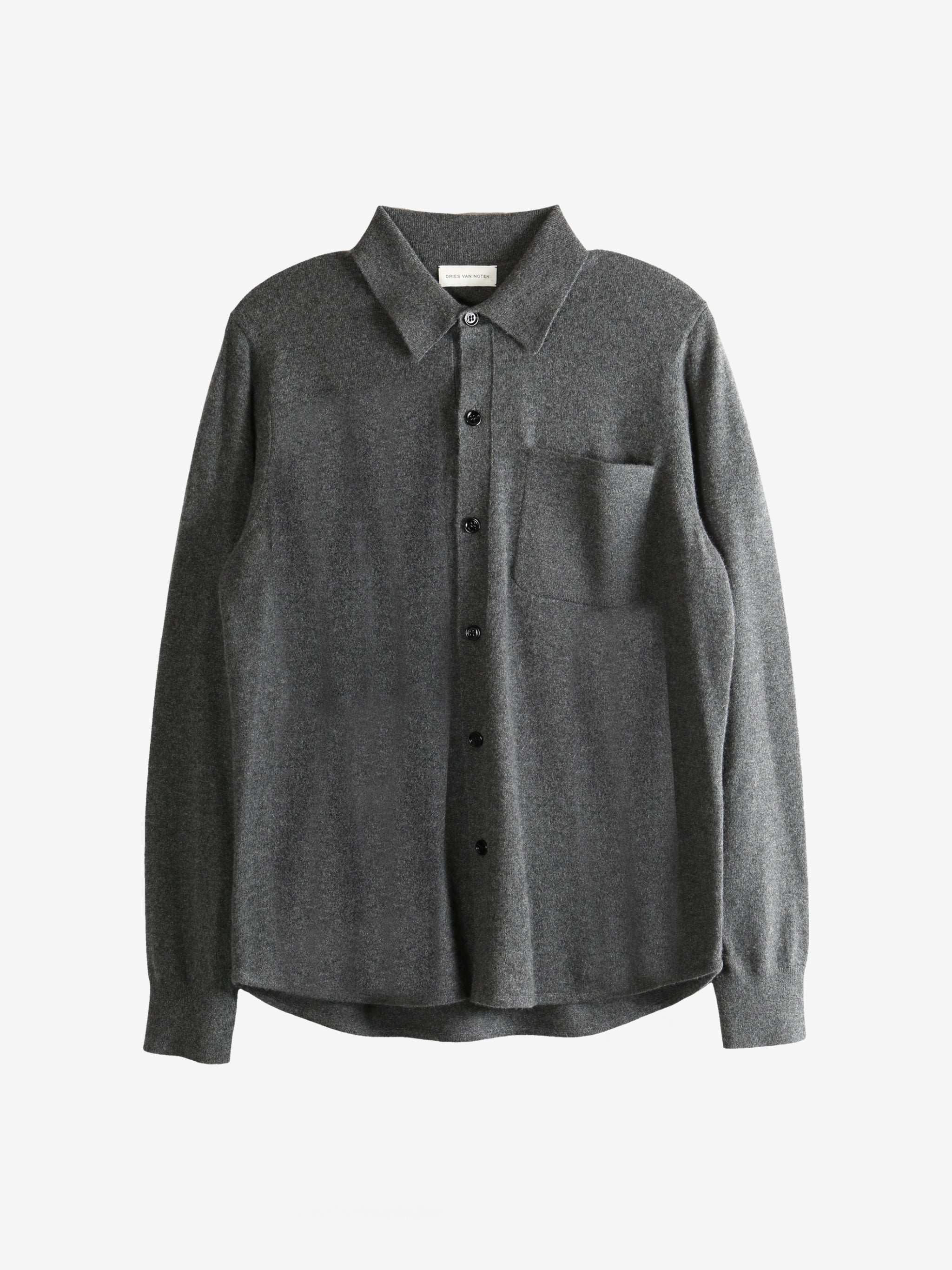 Grey shirt, front view