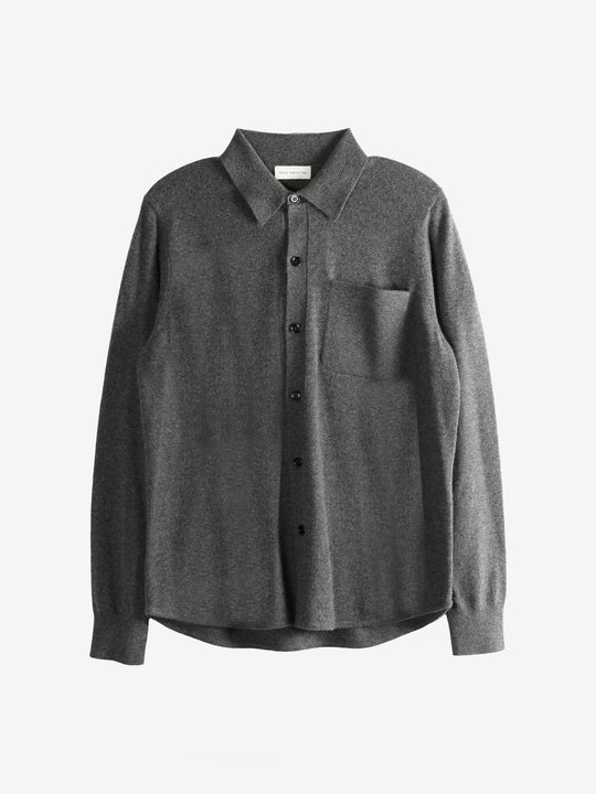 Grey shirt, front view