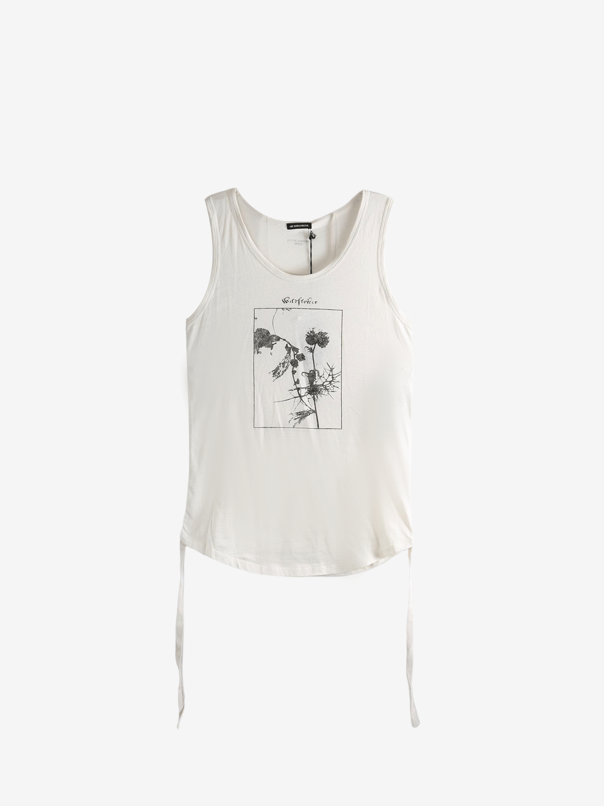 White top, front view