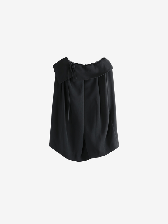 Black skirt, front view