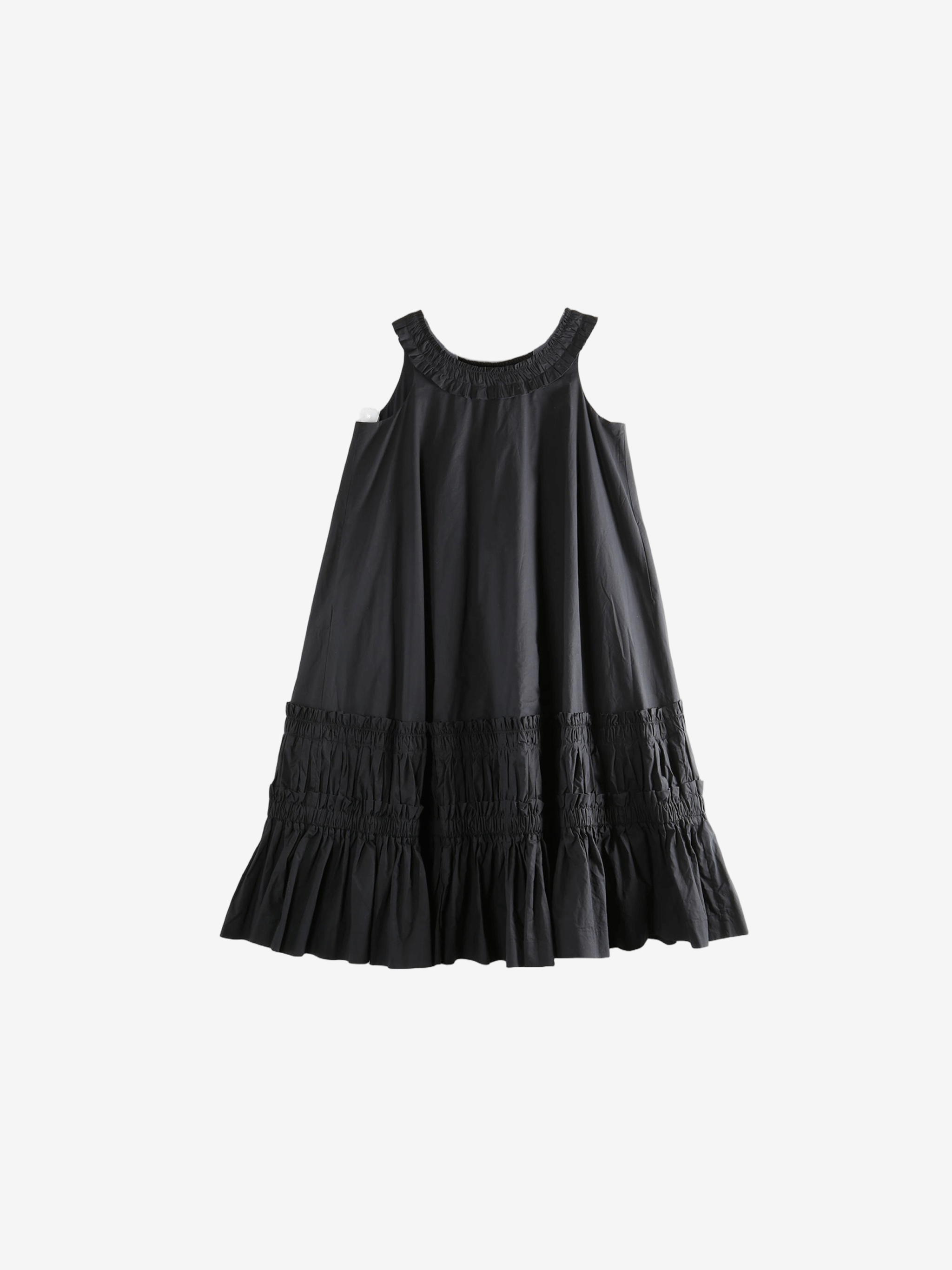 Black dress,front view