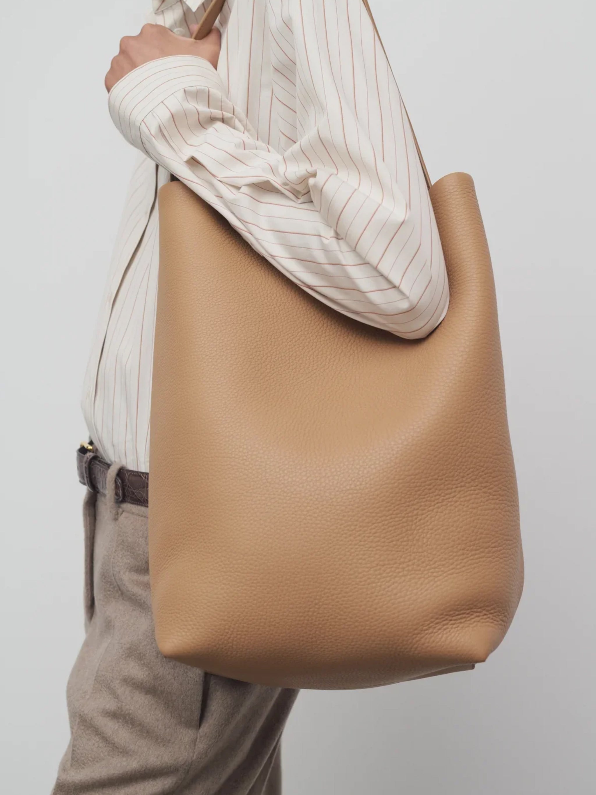 THE ROW - Women Large N/S Park Tote Bag – Atelier New York