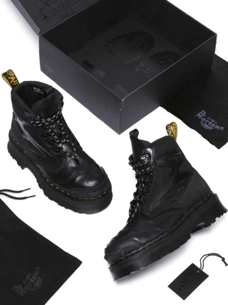 DR. MARTENS - Unisex Exoshield XX01 Steel Toe Leather Boots