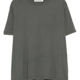 Grey shirt, front view