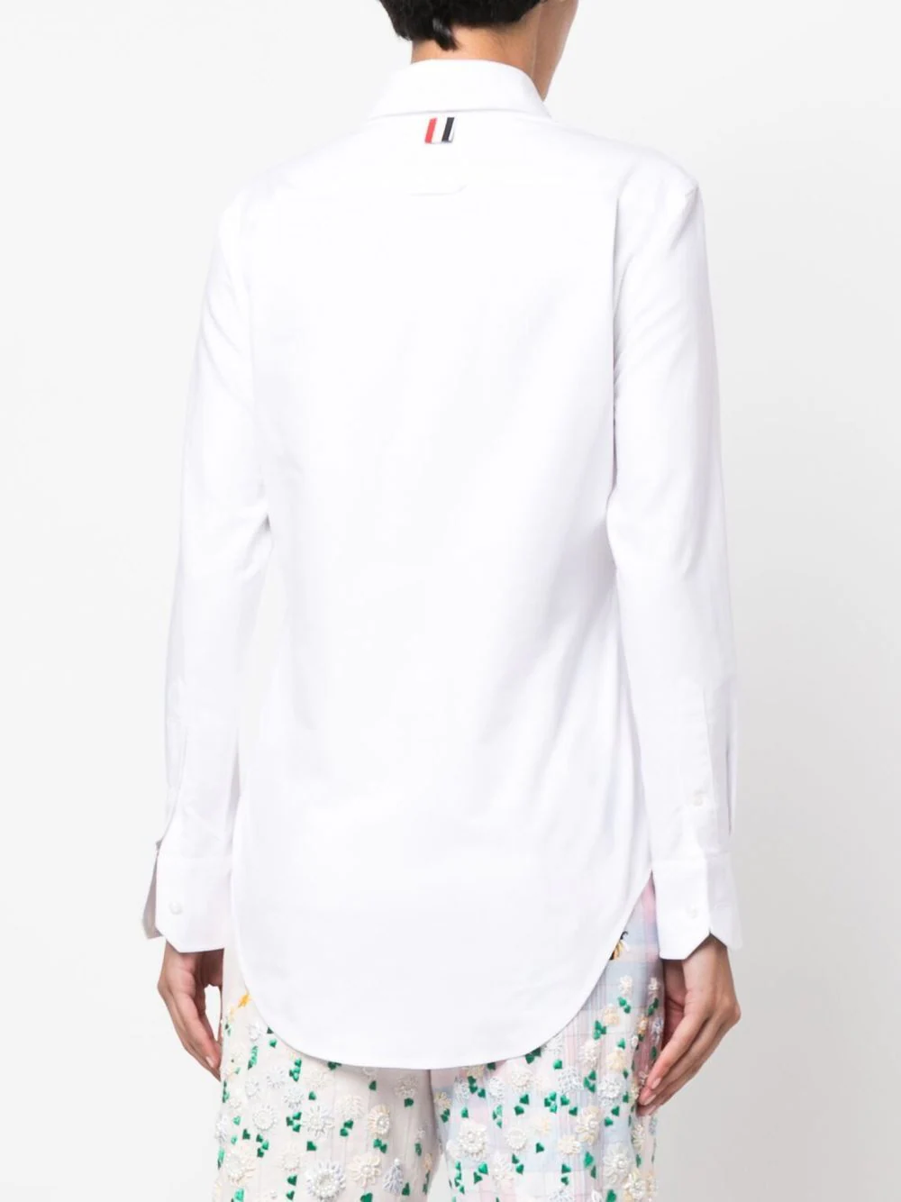 THOM BROWNE WOMEN CLASSIC POINT COLLAR SHIRT W/ SEQUIN FLOWERS AND SATIN STITCH BEE EMBROIDERY ON OXFORD