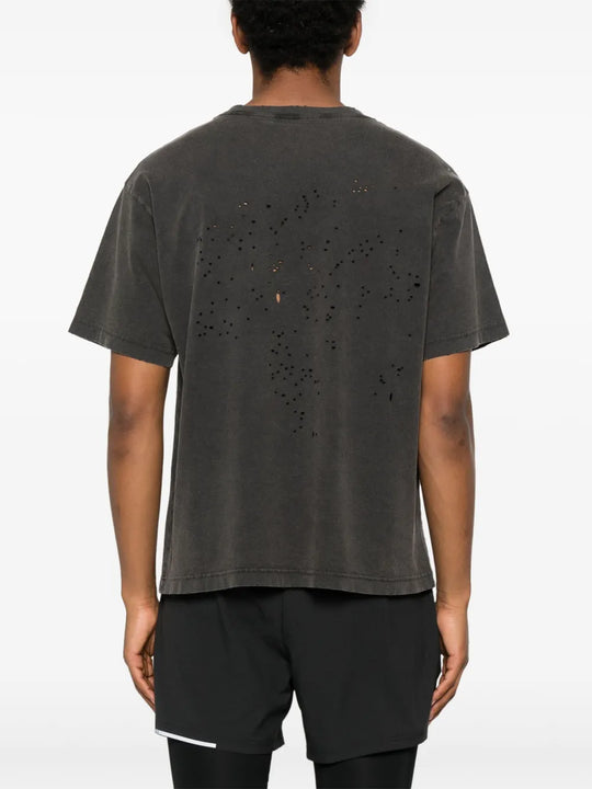 Black shirt, back view