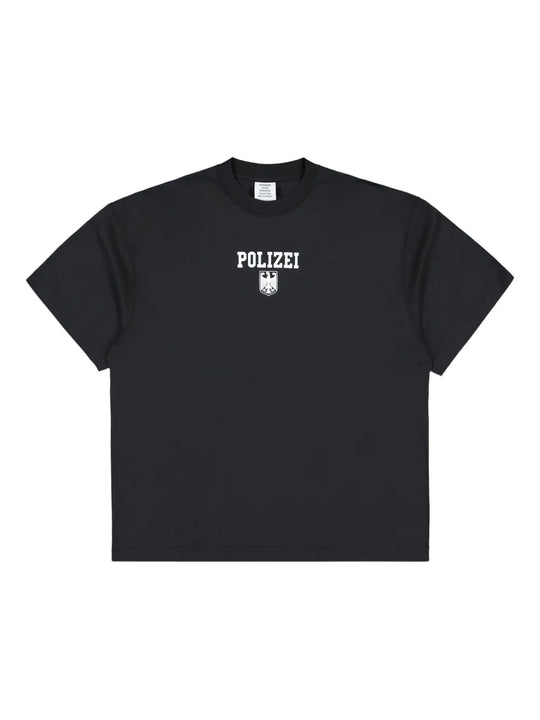 Black shirt, front view