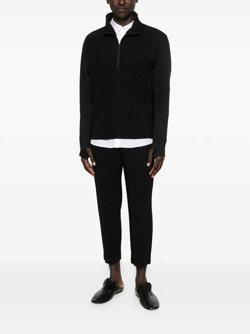 Black t-shirt, full body view