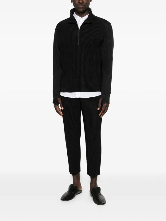 Black t-shirt, full body view