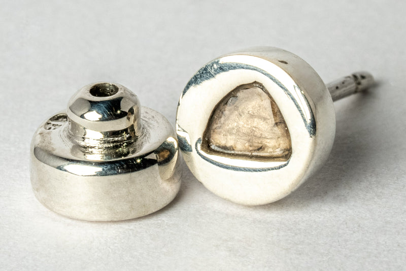 PARTS OF FOUR Tiny Stud Earring (0.1 CT, Diamond Slab, PA+DIA)