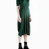 Green dress, side view