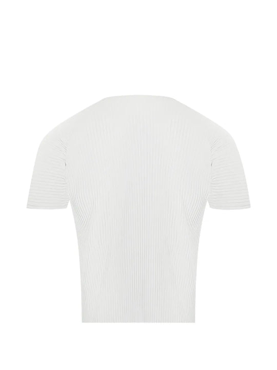 Grey t-shirt, back view