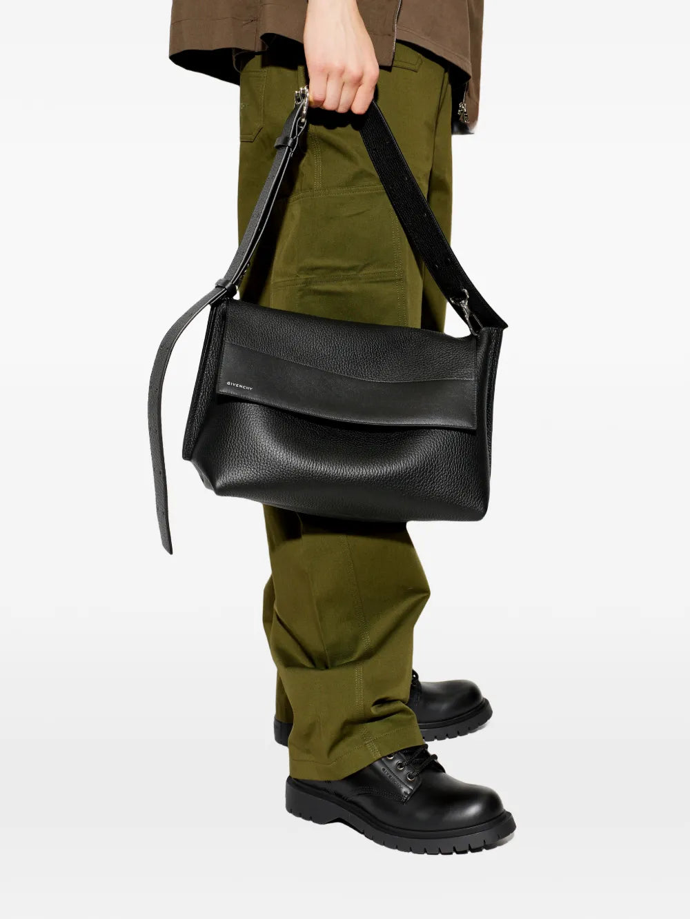 Black bag, full body view