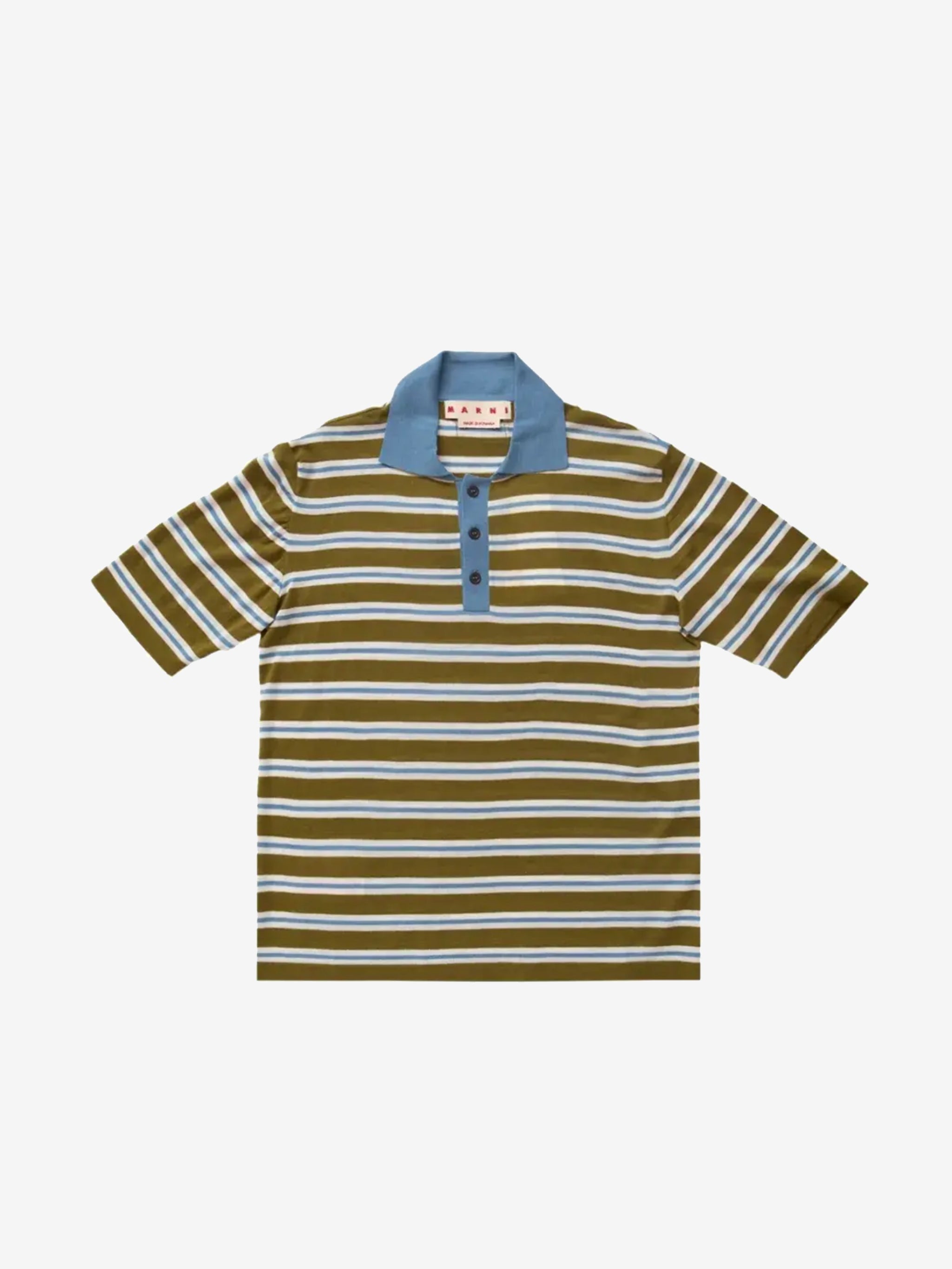 Green shirt, front view