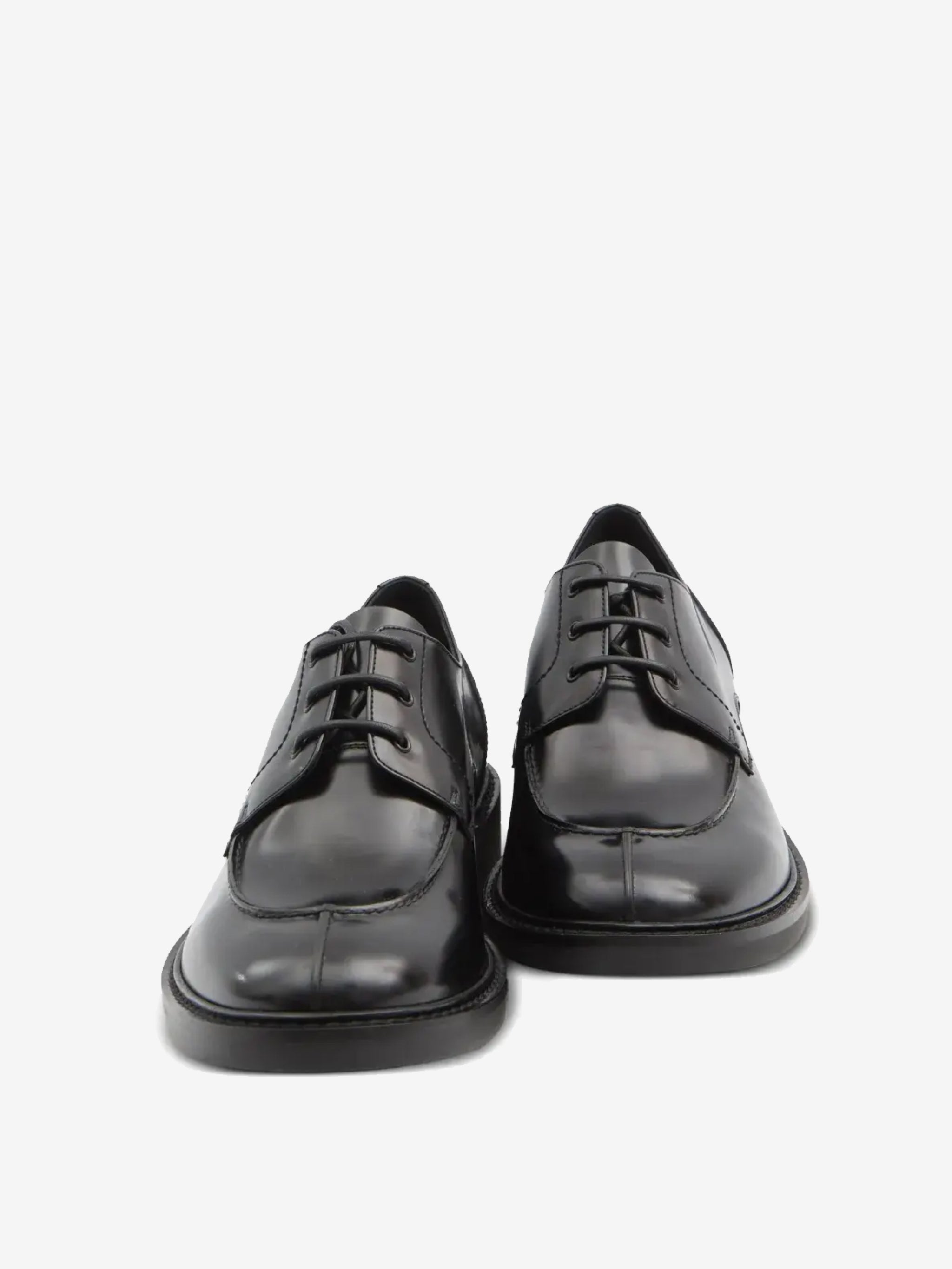 Black derby, front view