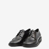 Black derby, front view