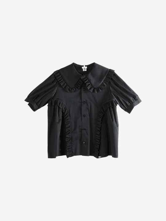 Black t-shirt, front view