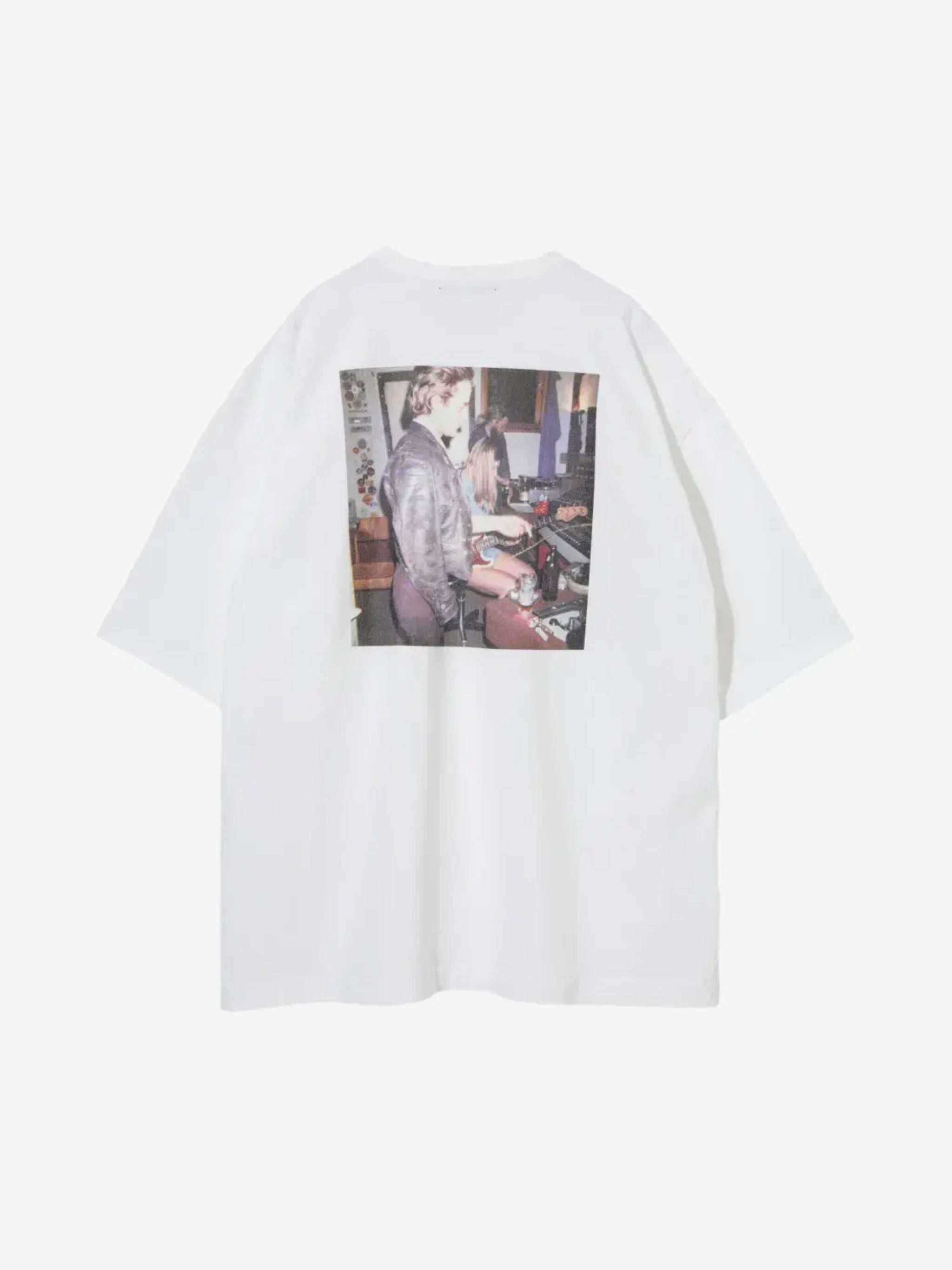 White t-shirt, back  view