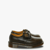 Brown boots, front view