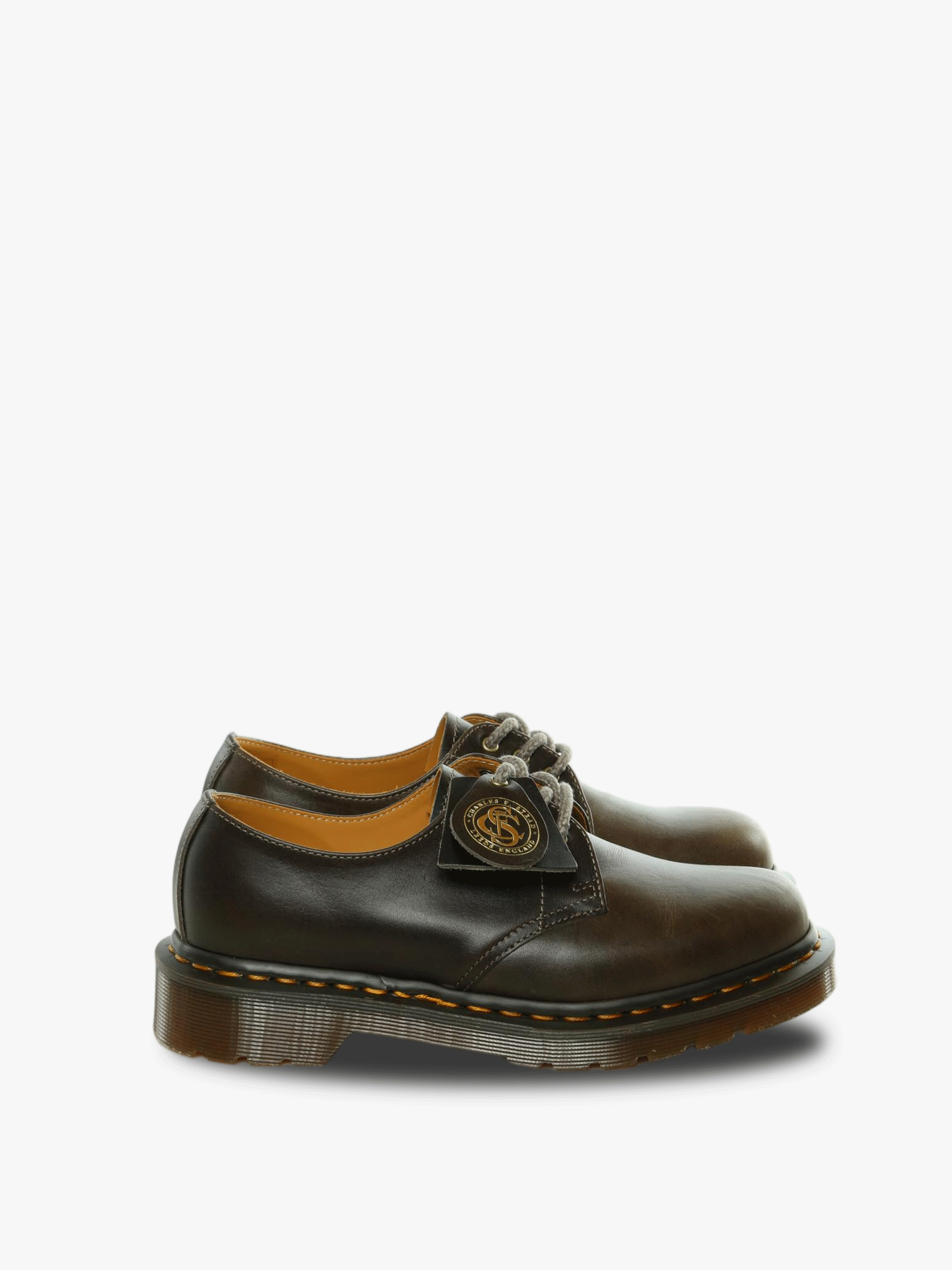 Brown boots, front view
