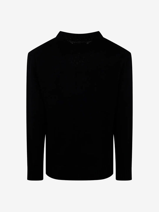 Black knitwear,back view