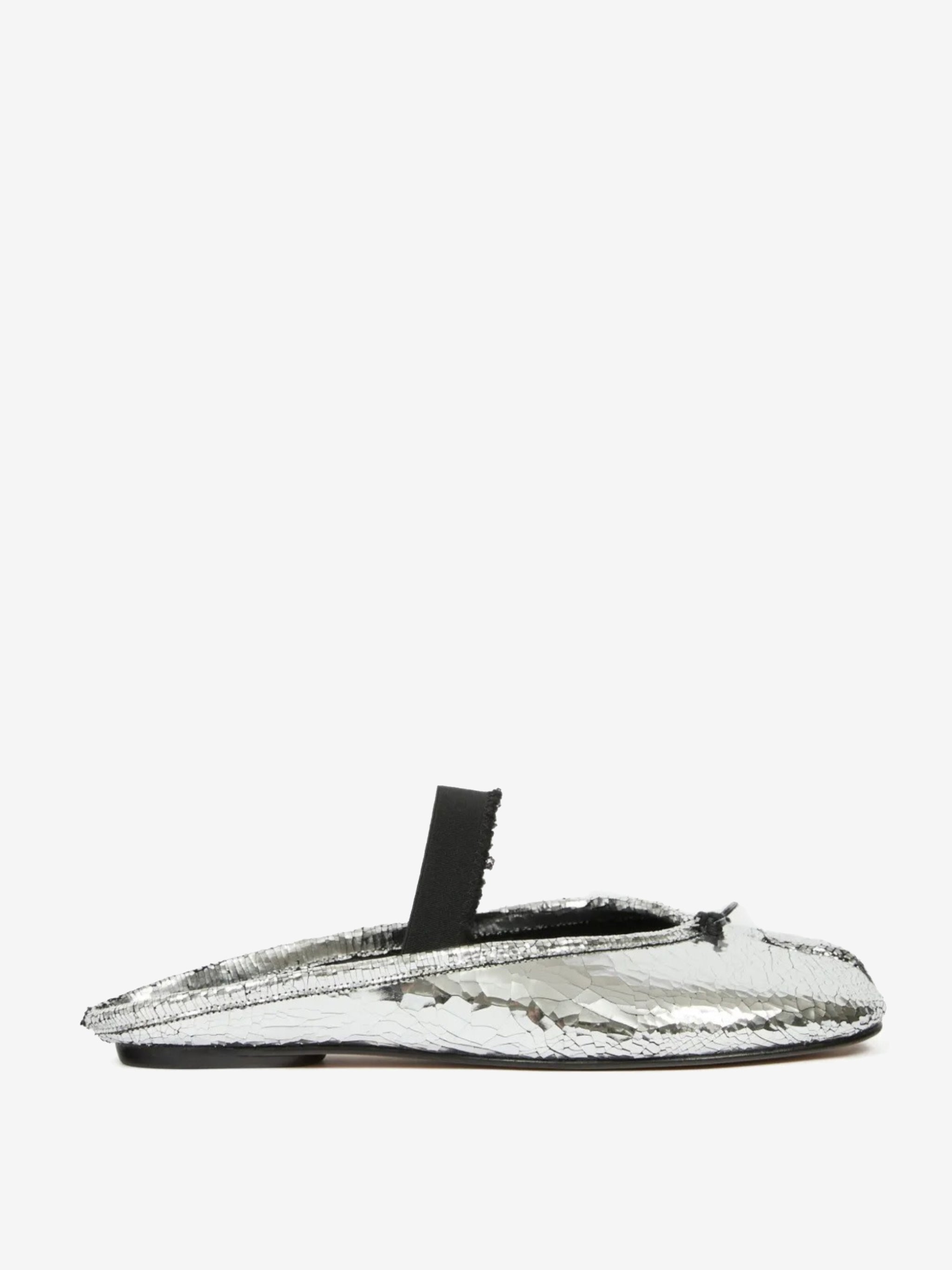 Grey flat, front view